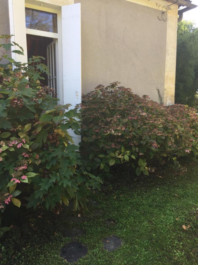 Damechouette Bed & Breakfast Pujols  Exterior photo
