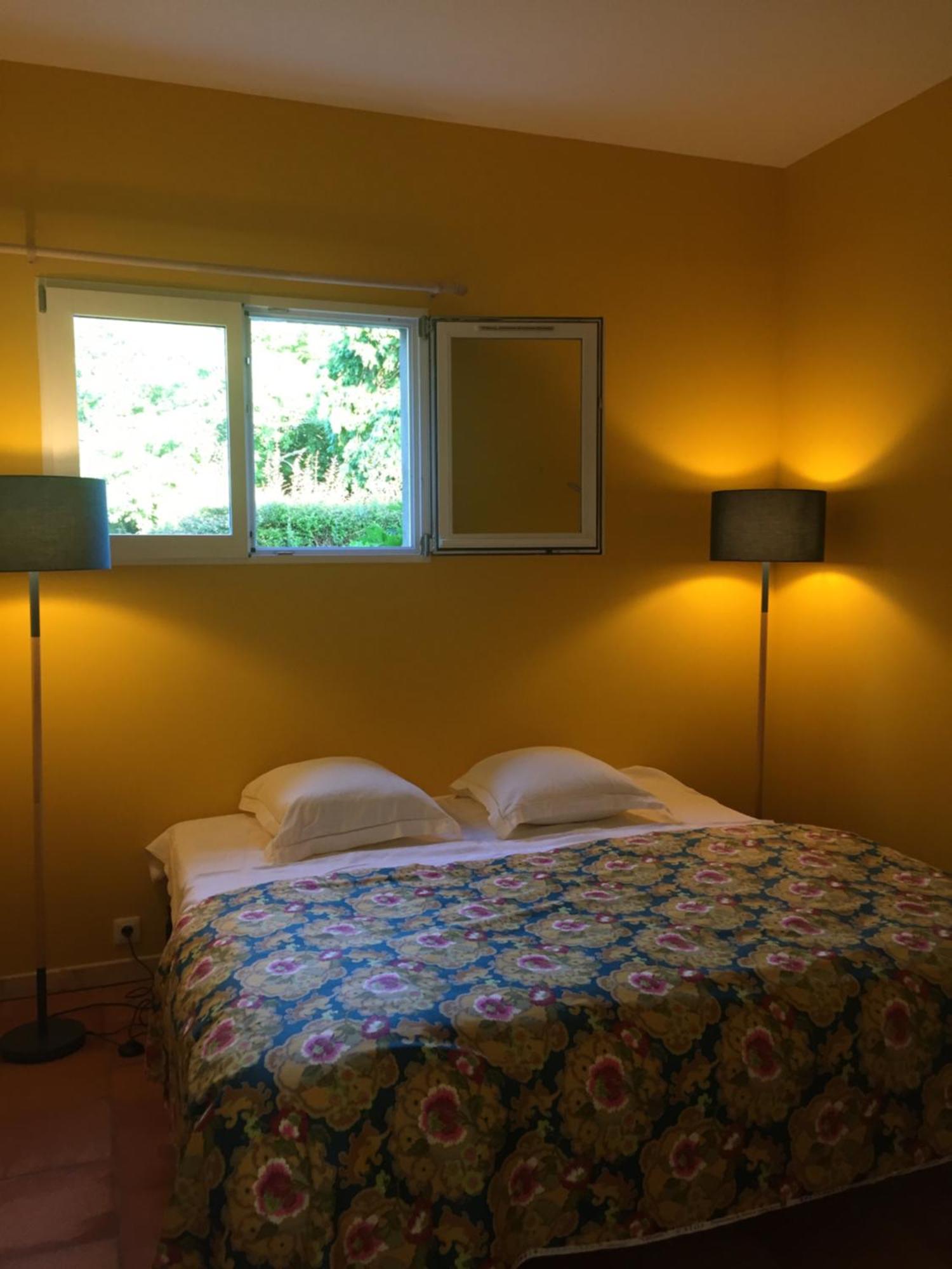 Damechouette Bed & Breakfast Pujols  Exterior photo